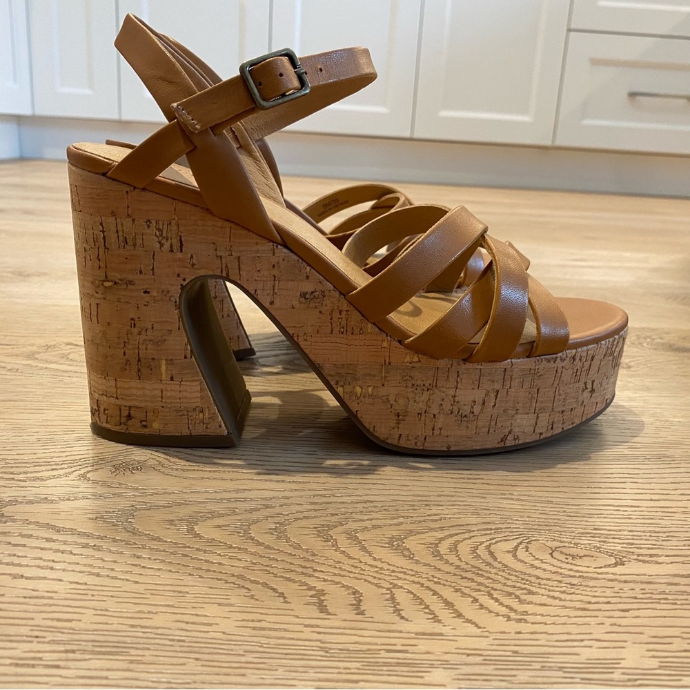 Crown Vintage Millia Platform Sandal
